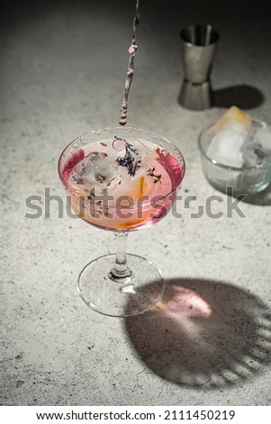 Stockfoto: Macro Shot Of Sparkling Wine Champagne And Strawberry