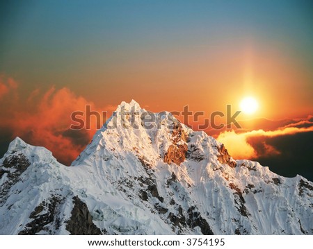 Foto stock: Alpamayo Peak On Sunset