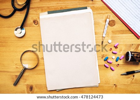 商業照片: Doctors Work Desk General Medical Practitioner Workspace Top