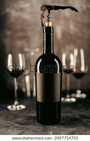 Foto stock: Drink Glasses Elite Glassware Expensive Red Wine