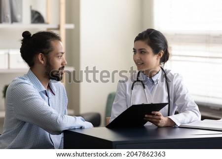 Foto d'archivio: Woman Patient Ask Results Of Test In Lab Assistant Hold Flask Isometric Mobile With Medical App