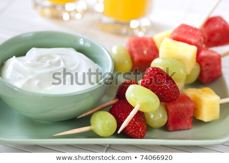 Foto stock: Spetos · de · frutas · com · iogurte