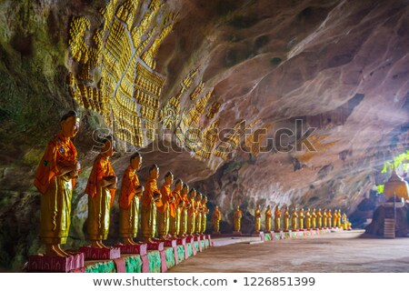 Foto stock: Buddhist Pagoda At Sadan Sin Min Cave Hpa An Myanmar Burma