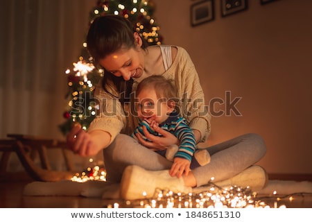 Stockfoto: Kid Boy Sit Sparkler