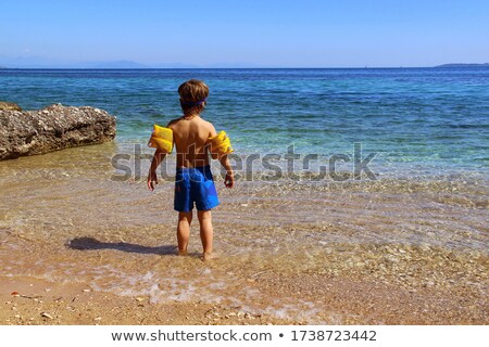 [[stock_photo]]: Stony Beach