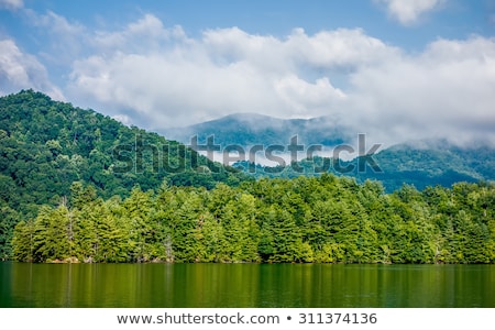 Foto stock: Lake Santeetlah In Great Smoky Mountains