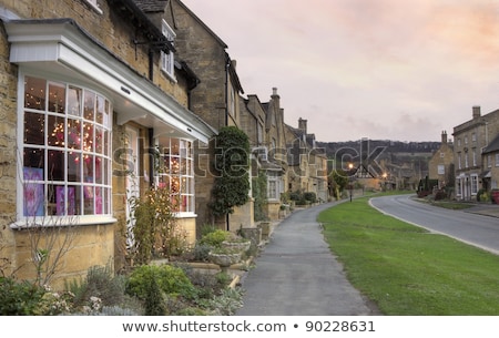 [[stock_photo]]: Illage · de · Broadway