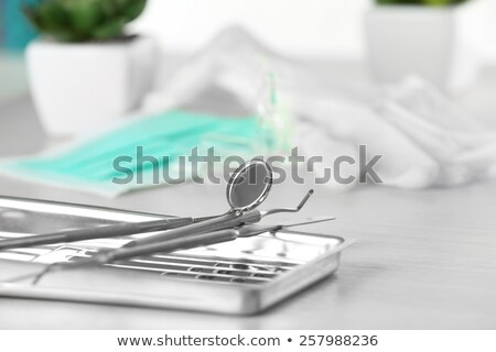 Stockfoto: Metallic Dentist Tools