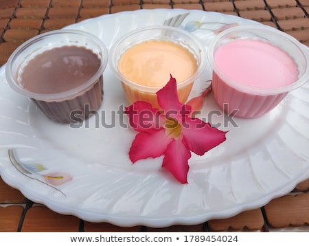 Foto stock: Creamy Pudding And Fresh Fruit