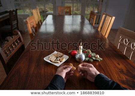 Foto d'archivio: Empty Chair Symbolizing Loneliness