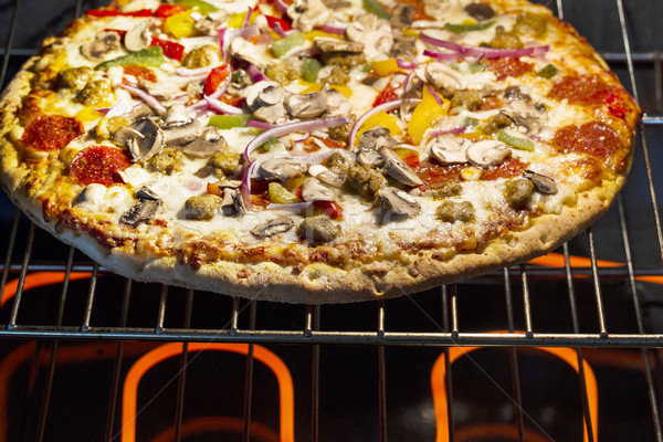 新鮮な ピザ オーブン 水平な ストックフォト © tab62