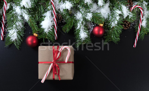 Foto stock: Navidad · regalo · hojas · perennes · árbol