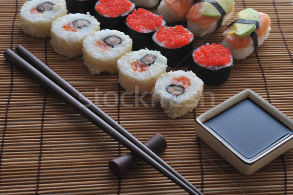 Tradizionale japanese sushi fresche gustoso alimentare Foto d'archivio © taden