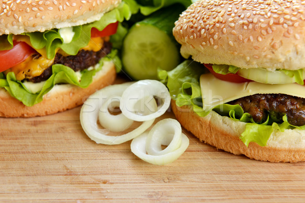 增加至灯箱 商业照片 #3343249tasty hamburger 由      上线自