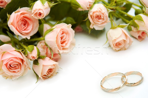 Anneaux roses alliances fleur rose feuille [[stock_photo]] © taden