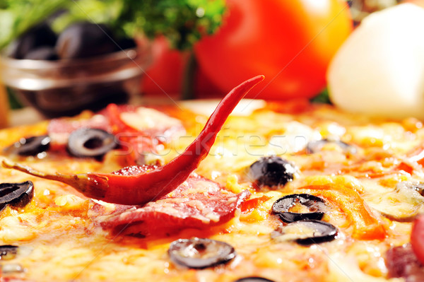 Stockfoto: Smakelijk · pizza · tomaten · kaas · zwarte · olijven