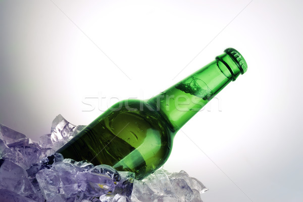 Foto stock: Verde · botella · cerveza · vidrio · bebidas · caída