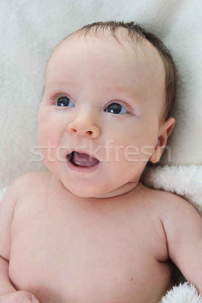 Stok fotoğraf: Küçük · bebek · çok · güzel · beyaz · battaniye · yüz