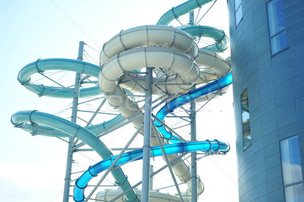 Aqua park conducte Blue Sky cer proiect Imagine de stoc © taden