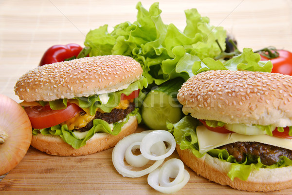 增加至灯箱 商业照片 #3343576tasty hamburger 由      上线自