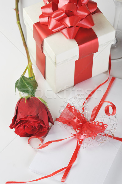 Stockfoto: Steeg · brief · mooie · Rood · rose · lint