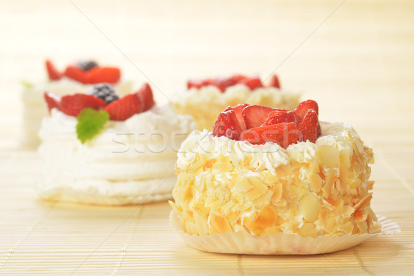 Faible gâteaux blanche cerise fruits bambou [[stock_photo]] © taden