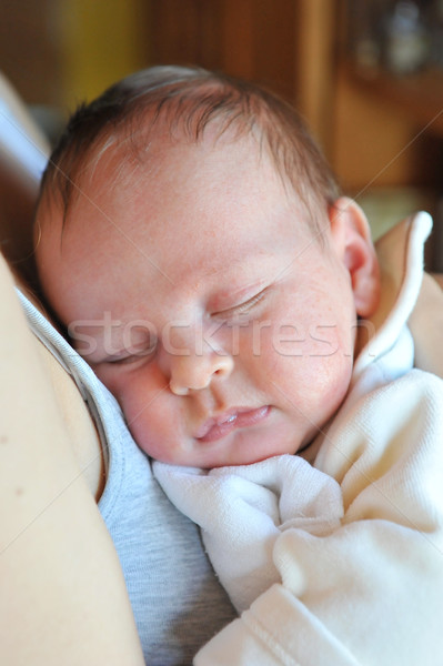 Baby dormire braccia mamma donna famiglia Foto d'archivio © taden