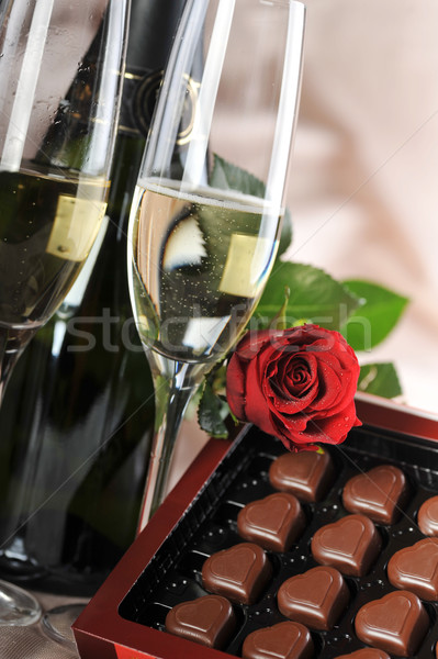 Pezsgő piros rózsa szív alak csokoládé papír esküvő Stock fotó © taden