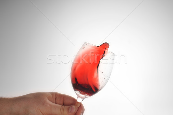 Foto stock: Mão · vidro · vinho · vinho · tinto · água