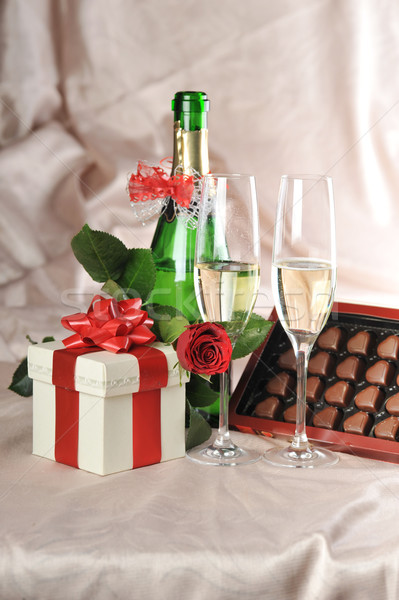Stockfoto: Geschenkdoos · champagne · Rood · rose · papier · bruiloft