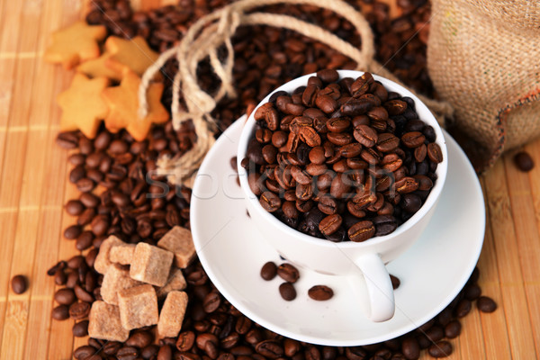 Grains de café tasse café fond stock [[stock_photo]] © taden