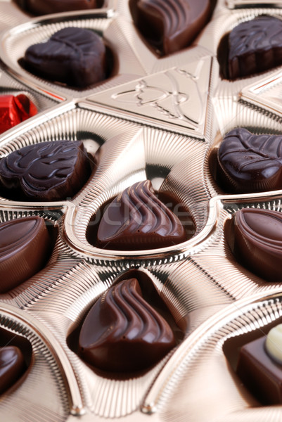 增加至灯箱 商业照片 #3333889 chocolates in foil box 由