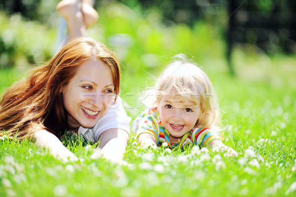 [[stock_photo]]: Mère · fille · belle · jeunes · mentir · herbe