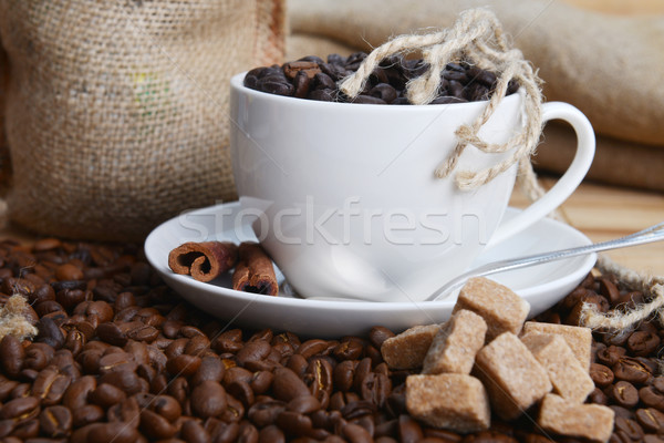 [[stock_photo]]: Grains · de · café · tasse · café · fond · stock