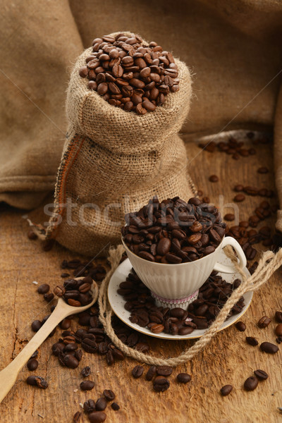 Foto stock: Grãos · de · café · copo · saco · tabela