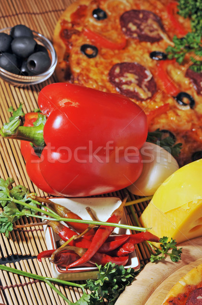świeże pizza żywności kuchnia obiedzie Zdjęcia stock © taden