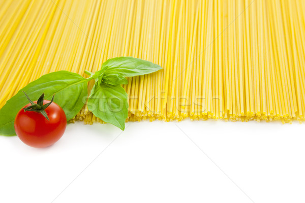 Foto stock: Italiano · cozinhar · espaguete · tomates · manjericão · isolado