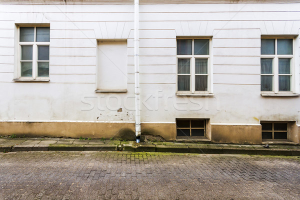 Alten Straße Wand weiß verwitterten Gebäude Stock foto © Taigi