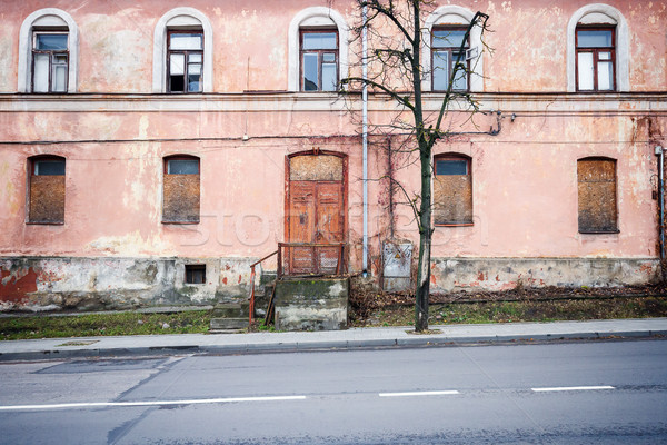 Alten Straße Wand aufgegeben verwitterten rosa Stock foto © Taigi