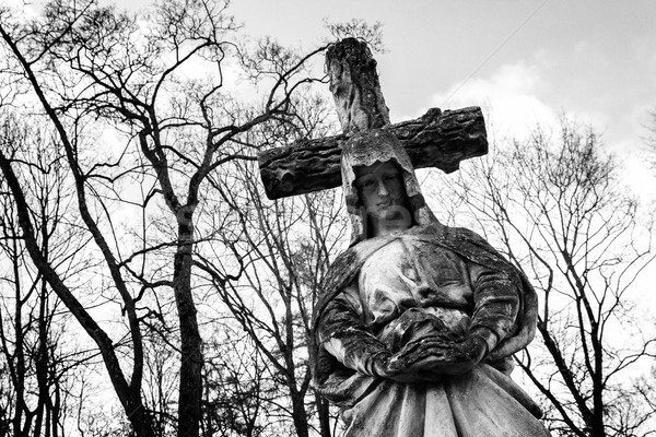 древних статуя девственница конкретные кладбище Вильнюс Сток-фото © Taigi