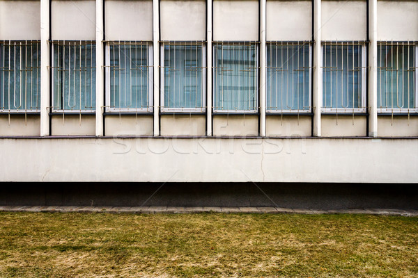 Zeile Fenster weiß Fassade Wand Boden Stock foto © Taigi