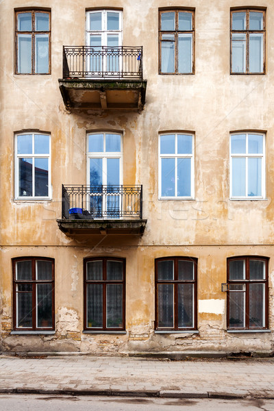 Alten Straße Wand verwitterten Fenster Stock foto © Taigi
