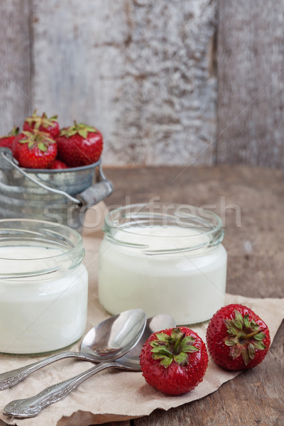 Yaourt verre seau fraîches fraises bois [[stock_photo]] © TanaCh