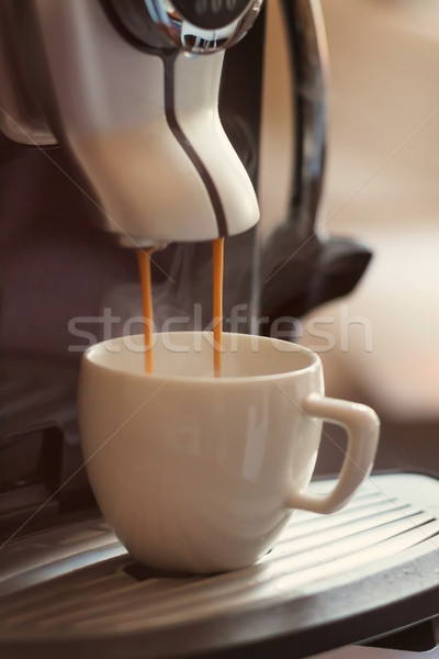 Blanche tasse permanent café [[stock_photo]] © TanaCh