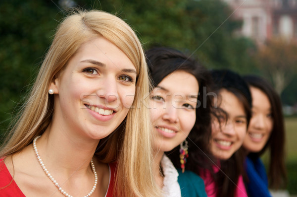 Güzel öğrenci kızlar kadın kolej Öğrenciler Stok fotoğraf © tangducminh