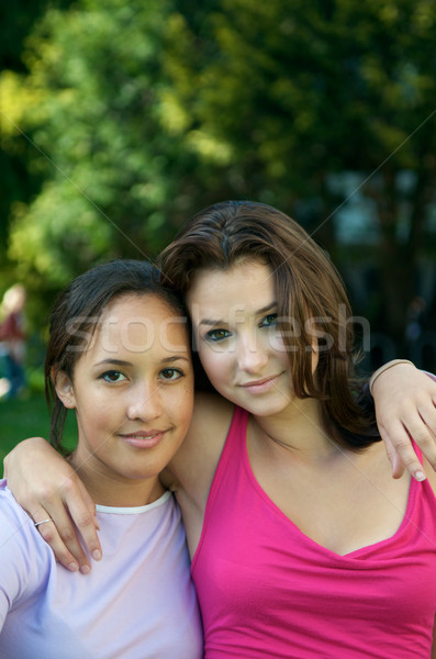 [[stock_photo]]: Lycée · amis · ami · portrait · extérieur · école