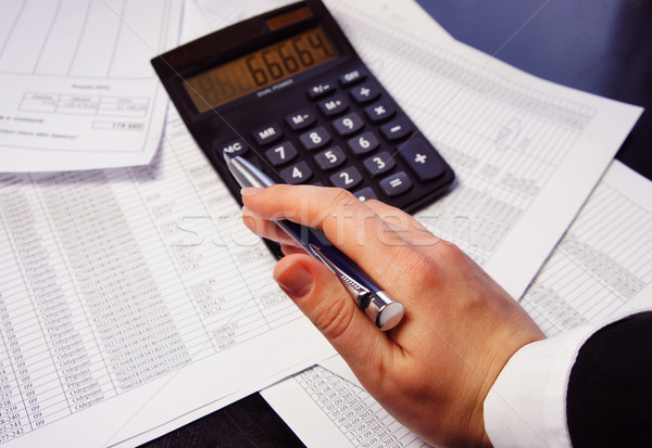 Iroda asztal számológép toll könyvelés irat Stock fotó © tannjuska