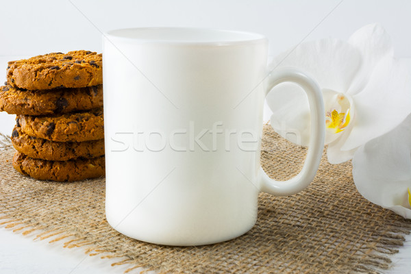 Cana de cafea cookie-uri alb cană produs Imagine de stoc © TasiPas