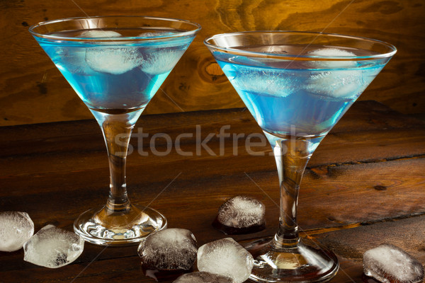 Foto stock: Dois · azul · cocktails · óculos · escuro