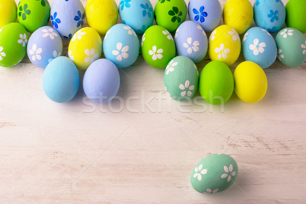 Foto d'archivio: Easter · eggs · copia · spazio · pastello · colorato · bianco · legno